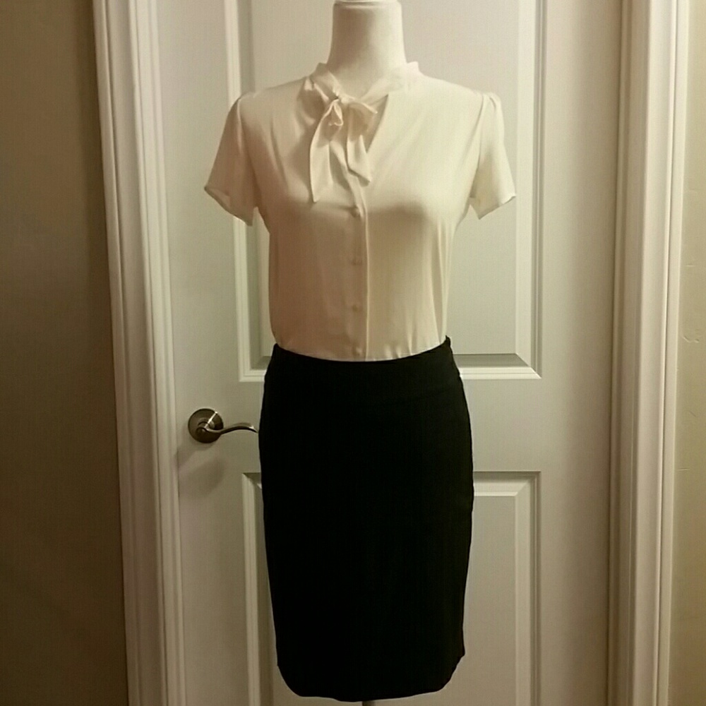 ✨🛍️ Chic Gray Tweed Pencil Skirt Size 00